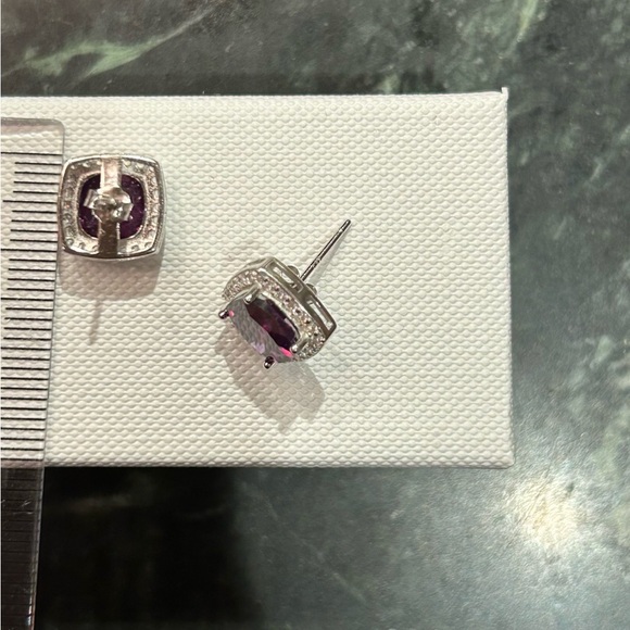 Vintage 925 Sterling Silver Amethyst Stud Earrings - Picture 3 of 3